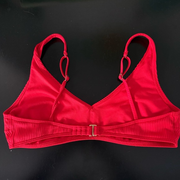 HOLLISTER - Red Ribbed Bikini Set - Picture 6 of 10